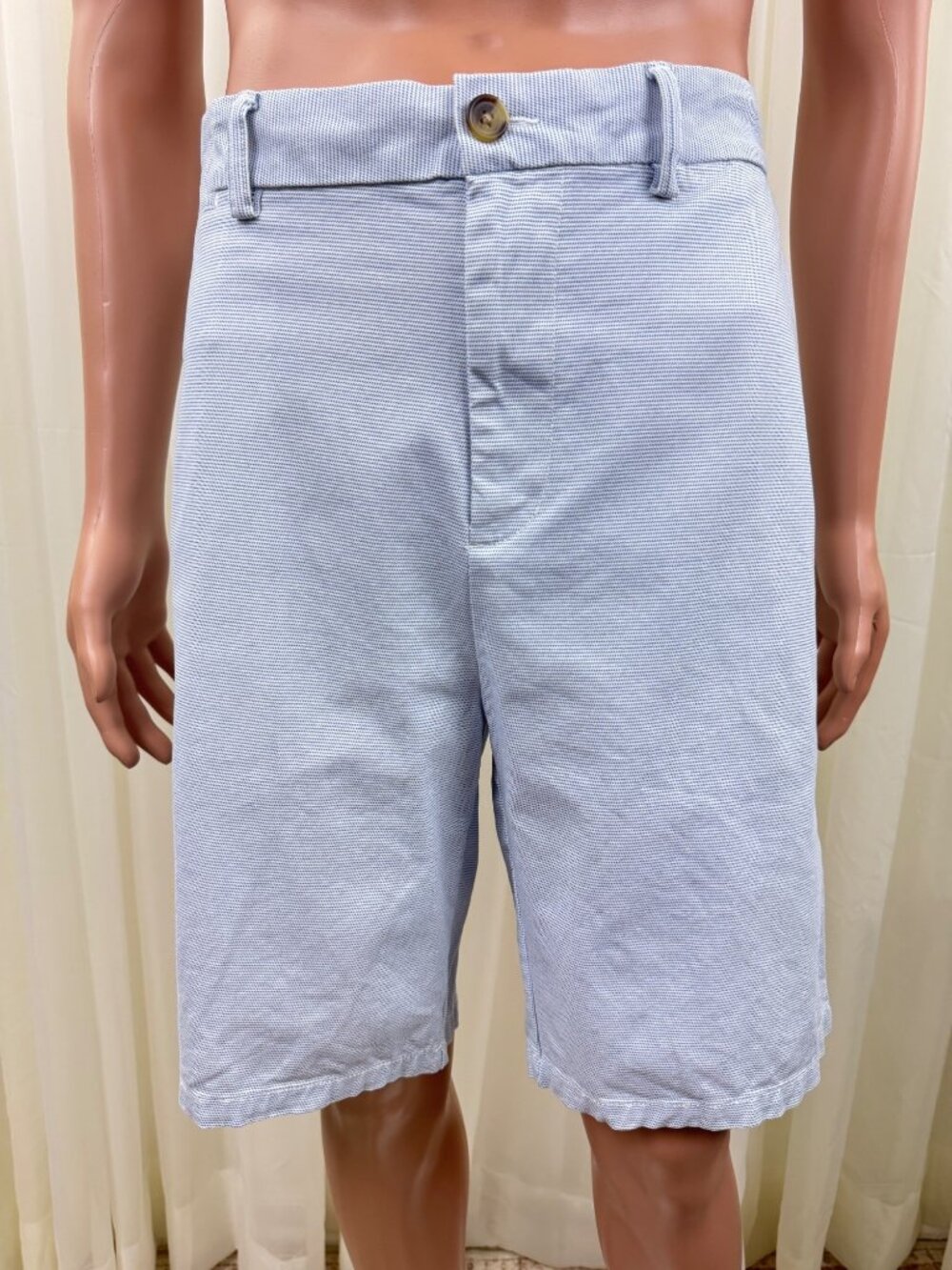 Men's Old Navy 10 Inch Ultimate Slim Mini Blue Strip Chino Flat Front Shorts 38